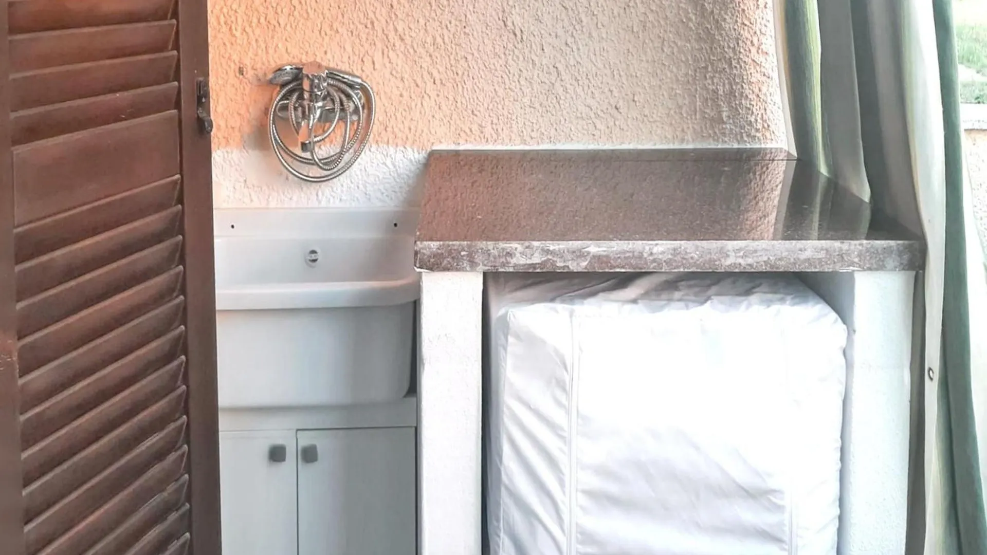 Cozy Apartment With Sea View In Olbia 80 M²